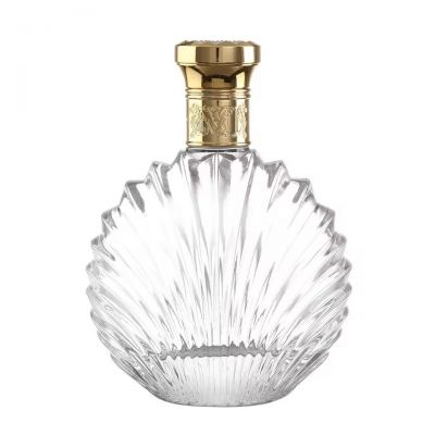 Clear Glass 750ml Empty Bottle with Cork Sealing Screw Cap Elegant Design for Various Purposes