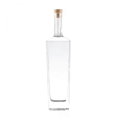 Custom Premium 700ml/750ml Glass Whiskey & Vodka Bottle Square Shape with Cork Top for Tequila & Brandy