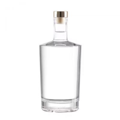 Hot Sale Luxury Empty 700ml Spirit Glass Bottle Custom Round 750ml Whiskey Vodka Glass Bottle with Cork