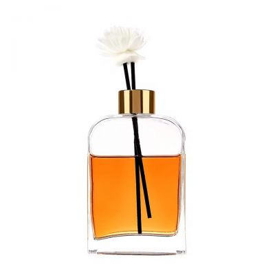 Wholesale Price Fancy New Glass Bottles 50ml 100ml Aromatic Essential Oil Scent Stick Reed Diffuser Glass Bottle for Hotel