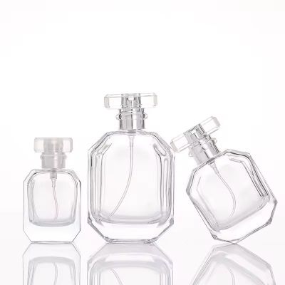 Luxury Modern Unique 30ml 50ml 100ml Capacity Empty Flat Square Glass Perfume Bottle with Sliver Spray Cap