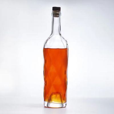 High-End Luxury 700ml Cork-Sealed Anti-Combustion Glass Wine Glassware Unique Cut Design for Powerful Brandy Tequila