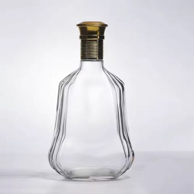 Cork-Sealed 700ml Glass Storage Bottles Glass Wine Bottle With a Crown Lid for Wine Rum Vodka Tequila for Champagne Brandy