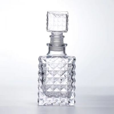 Creative Square 100ml Lead-Free Crystal Glass Wine Bottle for Bar & Whiskey Packaging Screen Printed Surface for Tequila