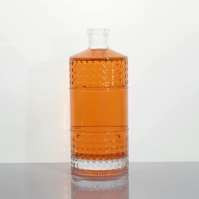 Round Shape Frost Vodka 750ml Glass Bottle Flat Square Whiskey Cork Cap with Flint Liquor Storage Container