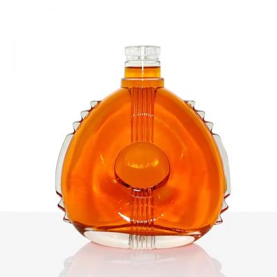 Square 700ml Glass Bottles Wholesale for Spirit Whisky Vodka Cork for Water Brandy Screen Printing Frost Paint