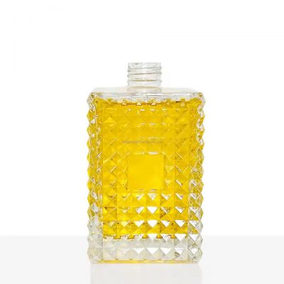 Custom Unique Luxury 750ml clear Glass Bottle for Spirits Whisky Vodka Tequila Spirits with Screw Cap